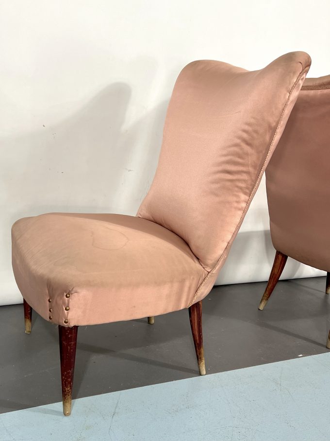 Italian Vintage pair of club armchairs in the manner of Gio Ponti. 1950s