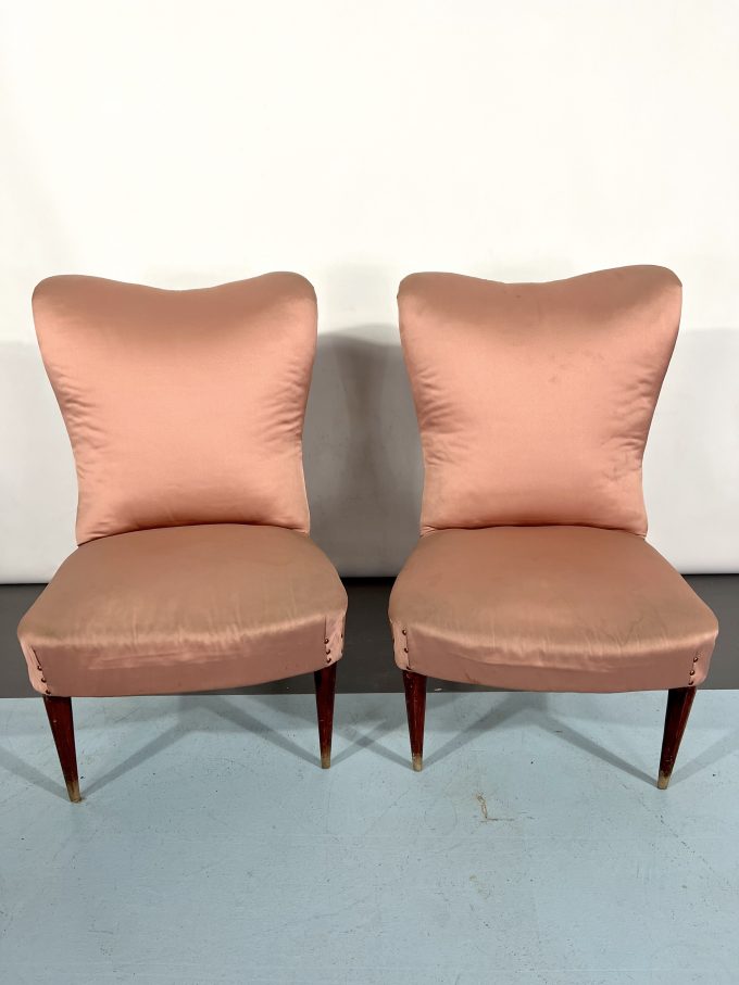 Italian Vintage pair of club armchairs in the manner of Gio Ponti. 1950s