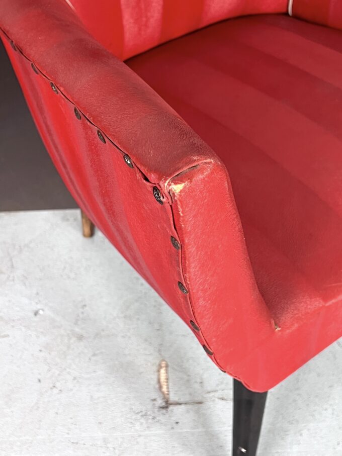 Mid-Century Modern Pair of red armchairs. Italy 1950s