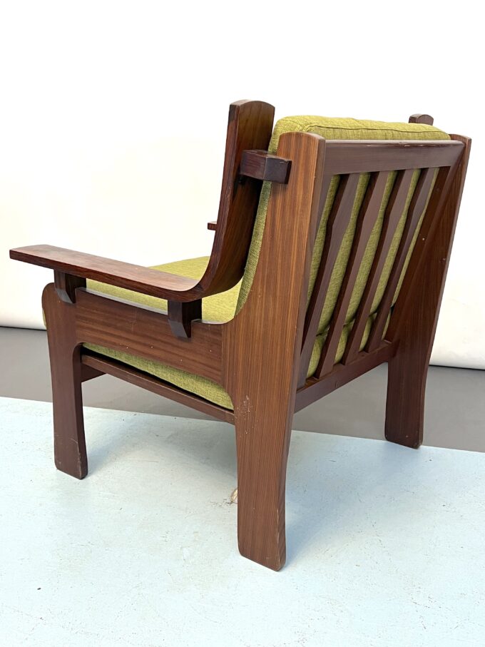 Mid-Century Set of four armchairs and a sofa in wood and green fabric. Italy 1960s