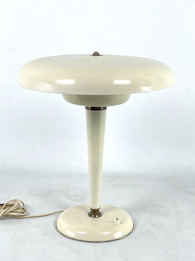 Mid-Century Italian Ministerial desk lamp in brass and ivory lacquer. Italy 1950s