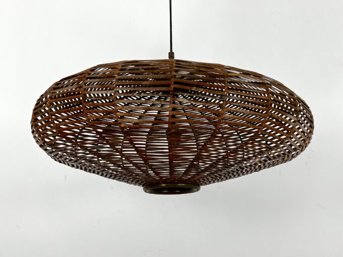 Mid-Century large Italian Rattan and brass chandelier. Italy 1950s