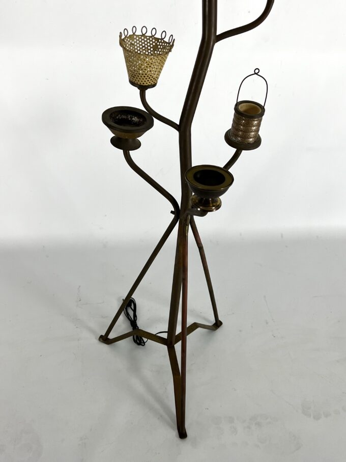 Rare Mid-Century brass floor lamp in the manner of Arredoluce Monza. Italy 1950s