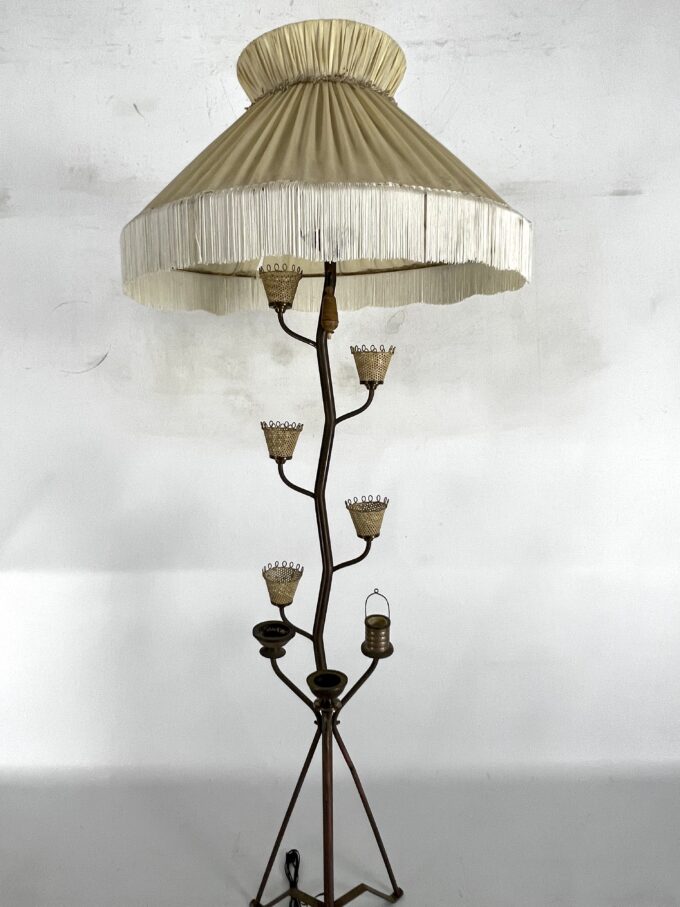 Rare Mid-Century brass floor lamp in the manner of Arredoluce Monza. Italy 1950s