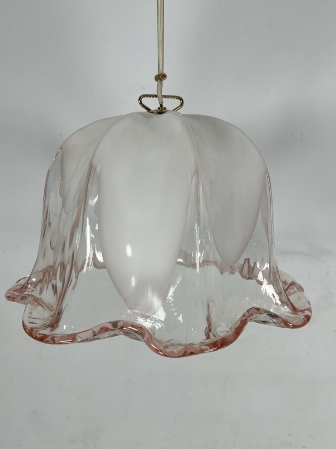 La Murrina chandelier in pink and white Murano glass. Italy 1970s