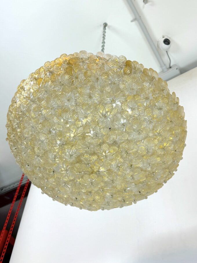Seguso, pair od large Mid-century Gold Murano glass flowers ceiling lamps. Italy 1940s
