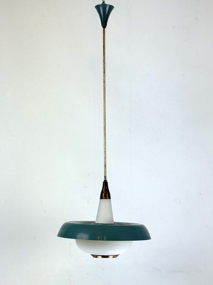 Stilnovo, MId-century brass, opaline glass and lacquer chandelier. Italy 1950s