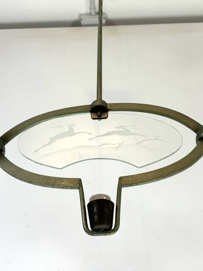 Pietro Chiesa, Art Deco chandelier in solid lacquered brass and glass. Italy 1930s