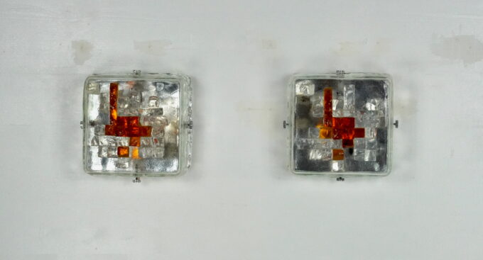Poliarte, rare pair of wall lamps in cut murano glass. Italy 1970s
