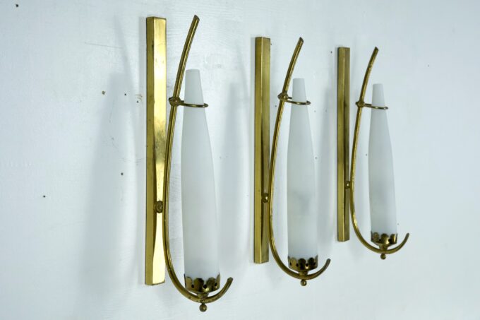 Set of three sconces in brass and triplex opaline glass in Arredoluce manner. Italy 1950s