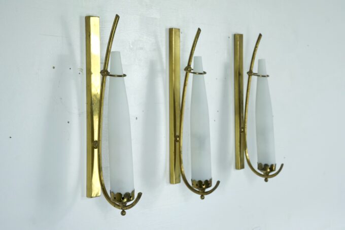 Set of three sconces in brass and triplex opaline glass in Arredoluce manner. Italy 1950s