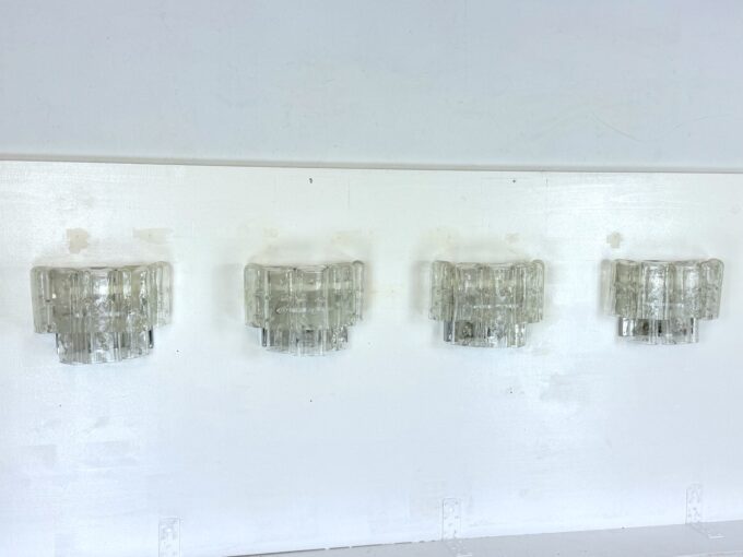 Vistosi manner, set of four clear murano glass elements sconces. Italy 1970s
