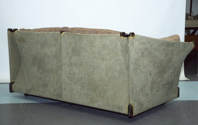 Rare Italian love seat, model Violoncello, designed by Piero De Martini for Cassina, Italy, 1970s.