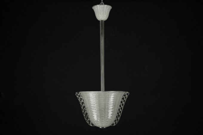 Rare Art Deco Ercole Barovier chandelier in Pulegoso Murano glass. Italy 1940s