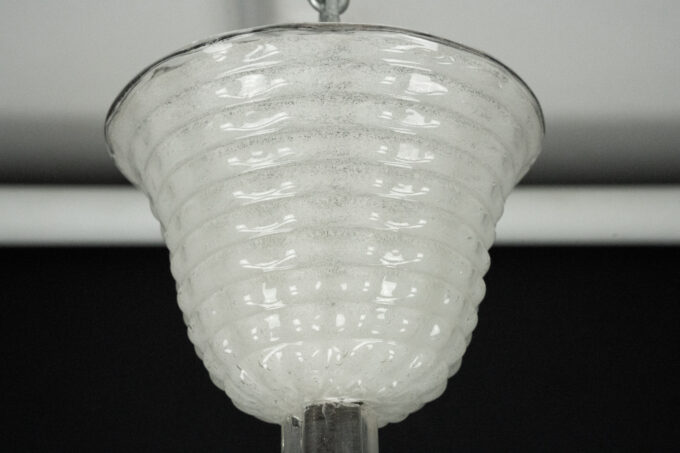 Rare Art Deco Ercole Barovier chandelier in Pulegoso Murano glass. Italy 1940s