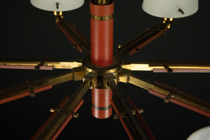 Mid-Century 8 arms Stilnovo chandelier in opaline, brass and red lacquer. Italy 1950s