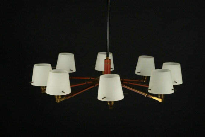 Mid-Century 8 arms Stilnovo chandelier in opaline, brass and red lacquer. Italy 1950s