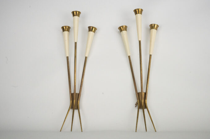 Mid-Century pair of large brass sconces attributable to Stilnovo. Italy 1950s