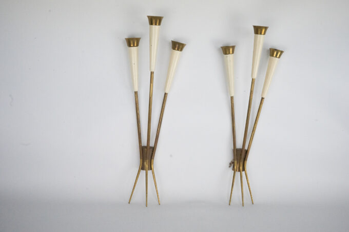 Mid-Century pair of large brass sconces attributable to Stilnovo. Italy 1950s