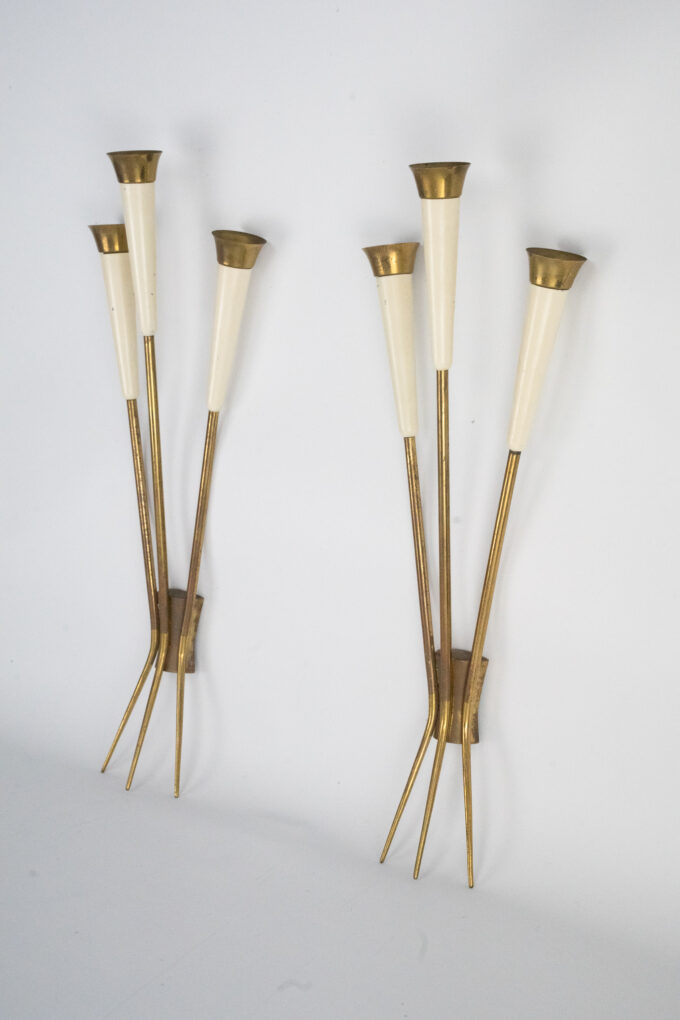 Mid-Century pair of large brass sconces attributable to Stilnovo. Italy 1950s